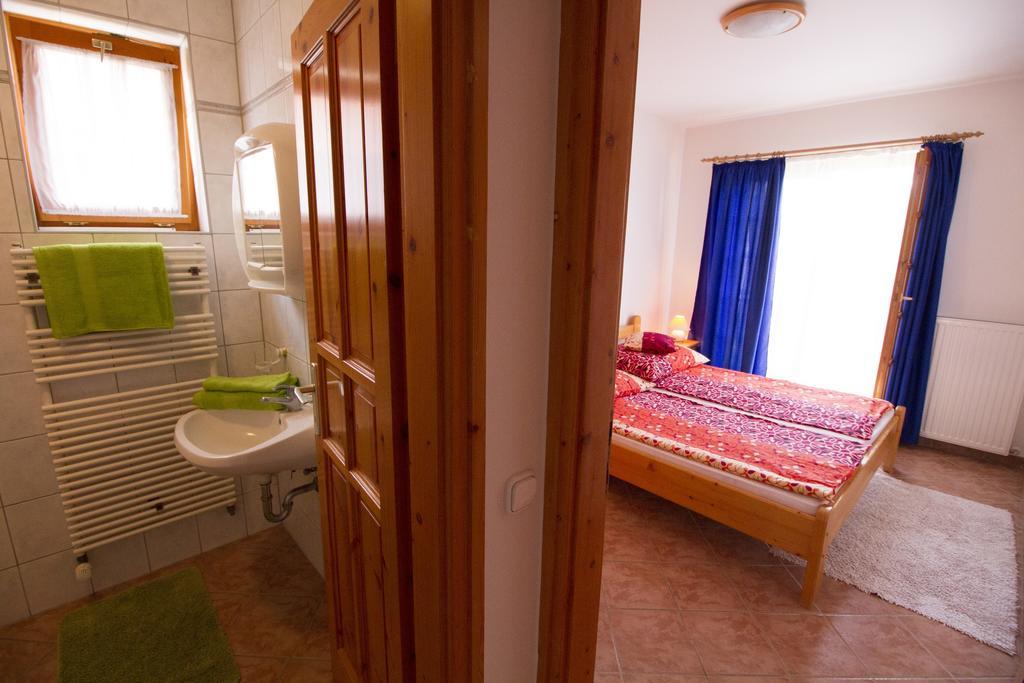 Relax Apartment House Zalakaros Quarto foto